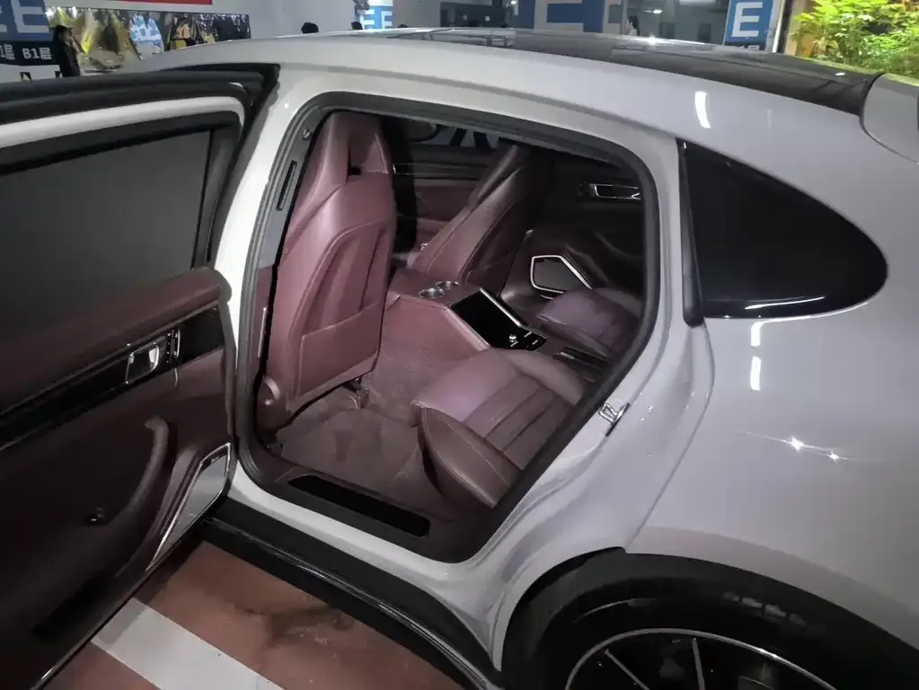 Porsche Panamera 2023 из CN, фото 8