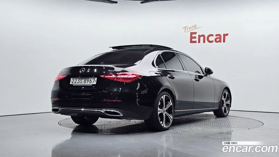 Mercedes-Benz C-Class 2024 из KR, фото 2