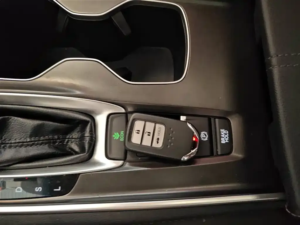 Honda Accord 2022 из CN, фото 9