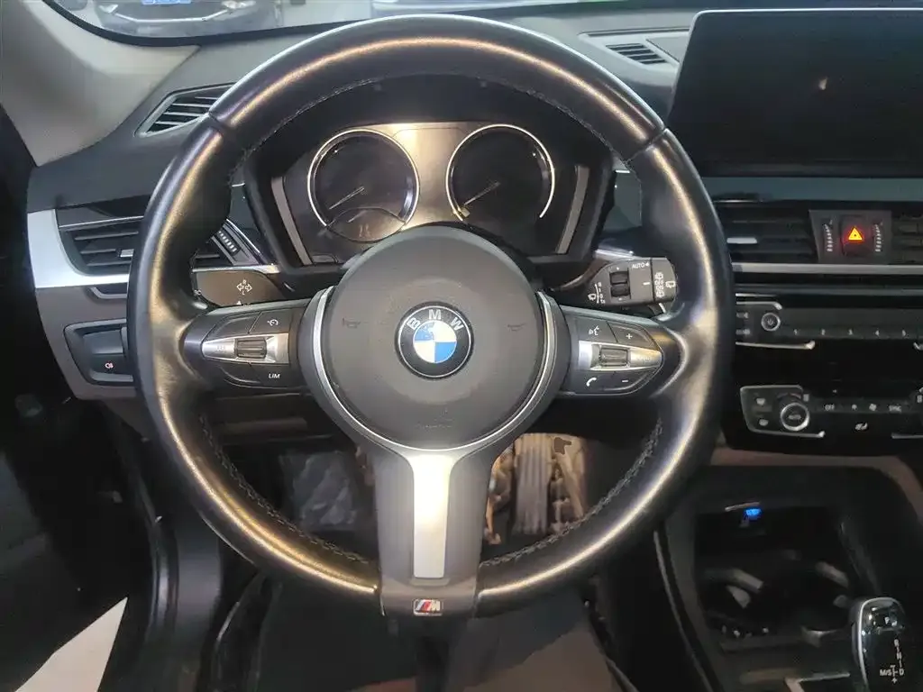 BMW X1 — фото 10