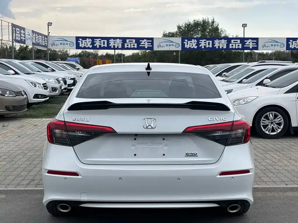 Honda Civic — фото 8