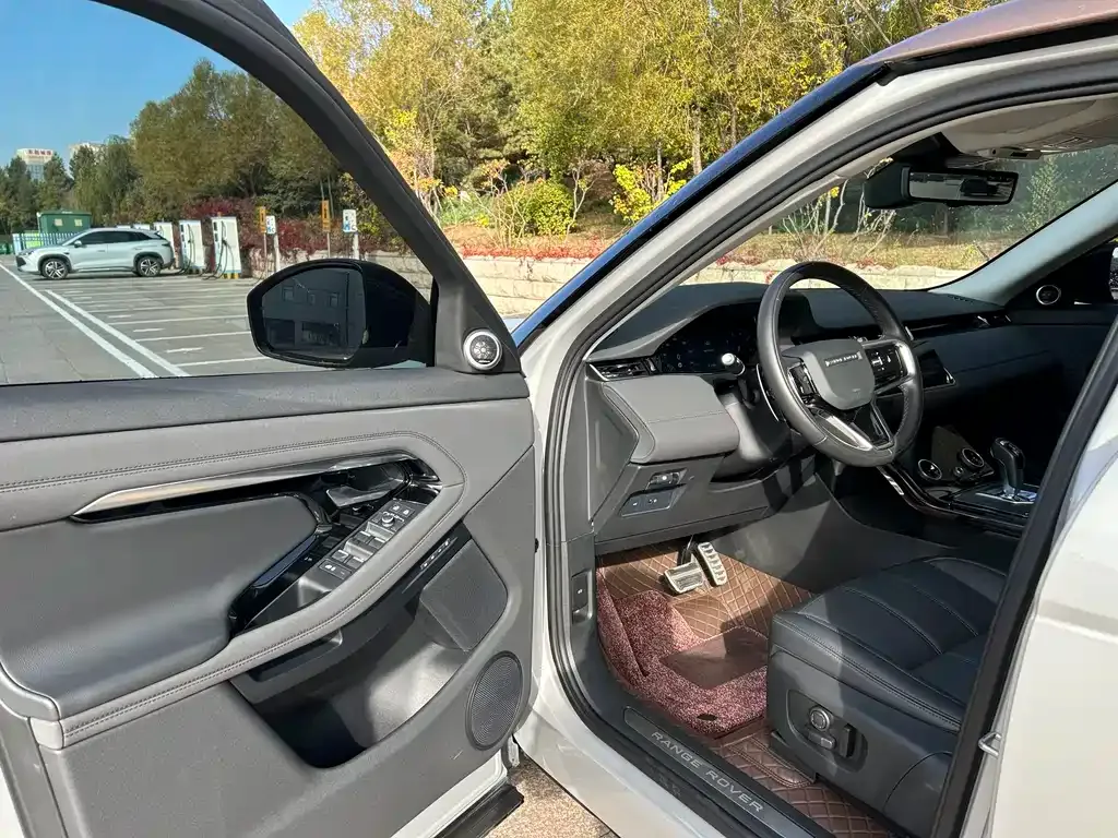 Land Rover Evoque 2024 из CN, фото 10