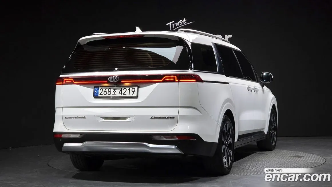 Kia Carnival — фото 2