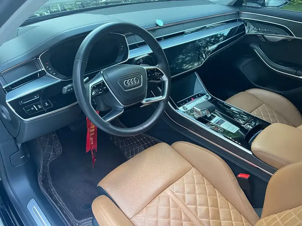 Audi A8 2023 из CN, фото 10