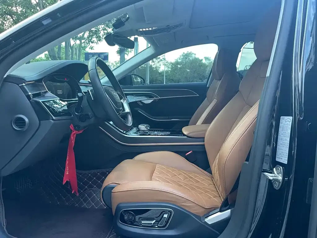 Audi A8 2023 из CN, фото 8