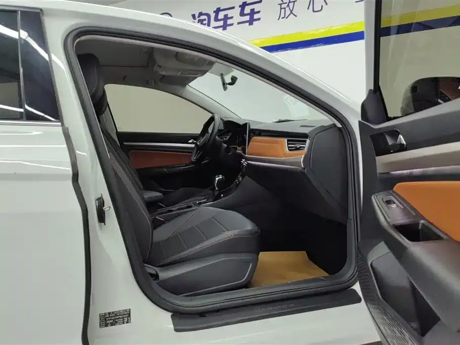 Volkswagen Bora 2023 из CN, фото 8