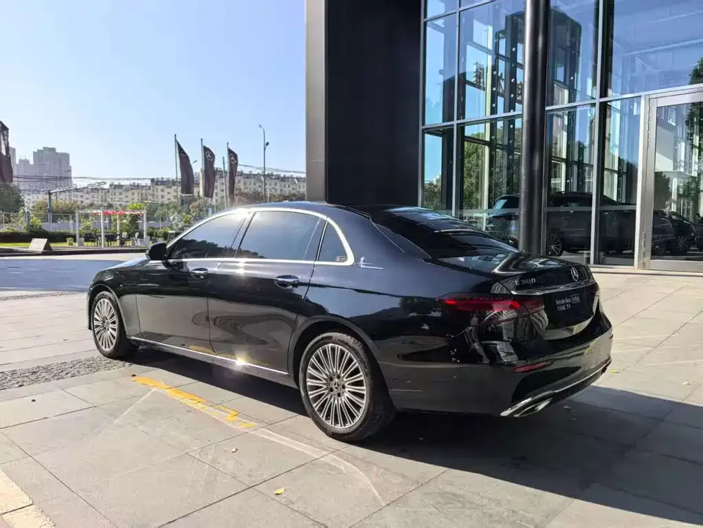 Mercedes-Benz E-Class 2023 из CN, фото 4