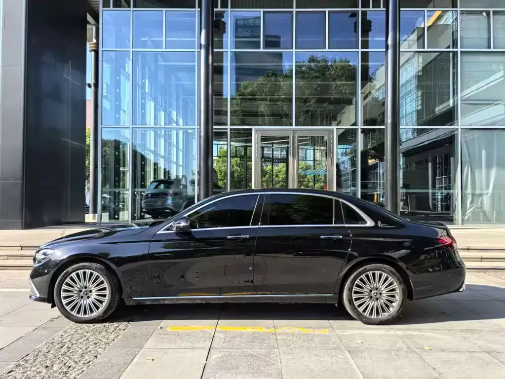 Mercedes-Benz E-Class 2023 из CN, фото 8