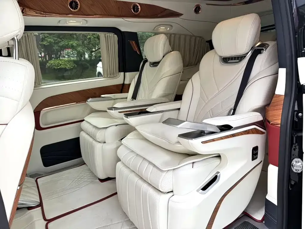 Mercedes-Benz V-Class 2022 из CN, фото 4