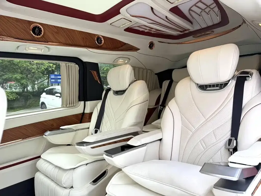Mercedes-Benz V-Class 2022 из CN, фото 5