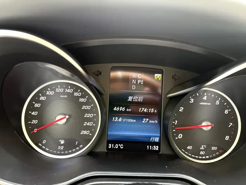 Mercedes-Benz V-Class 2022 из CN, фото 8
