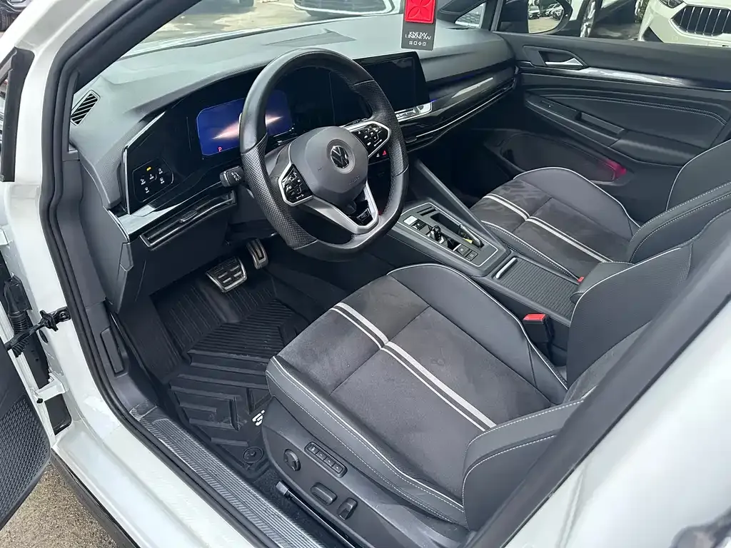 Volkswagen Golf 2022 из CN, фото 4