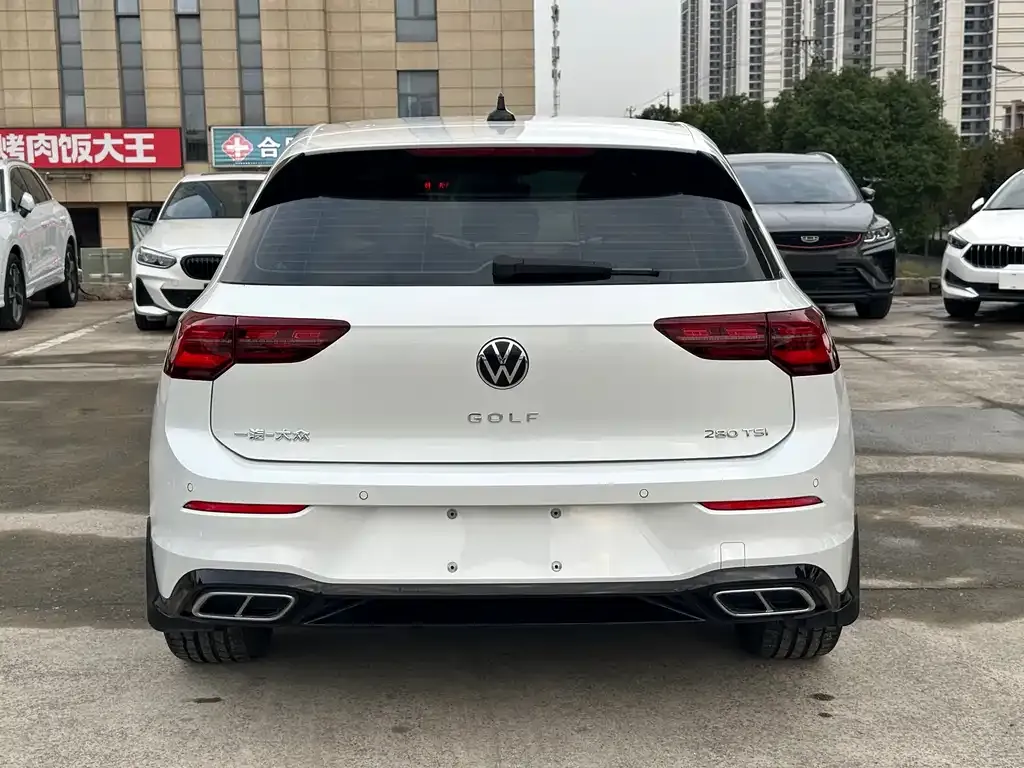 Volkswagen Golf 2022 из CN, фото 8