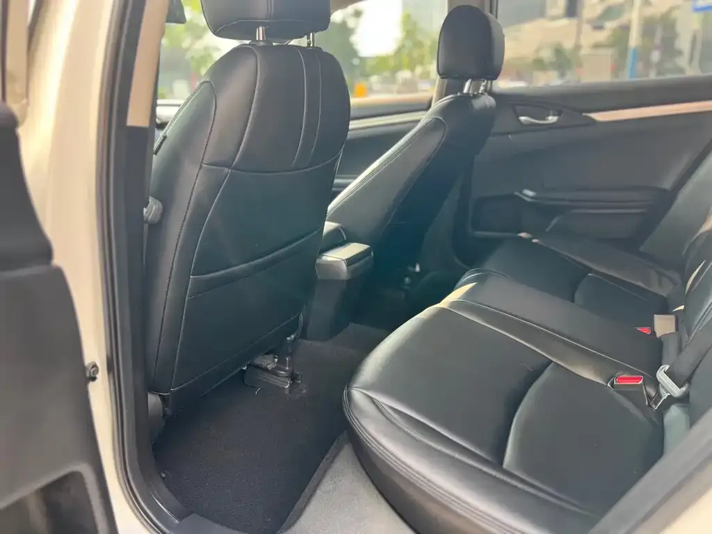 Honda Civic 2021 из CN, фото 5
