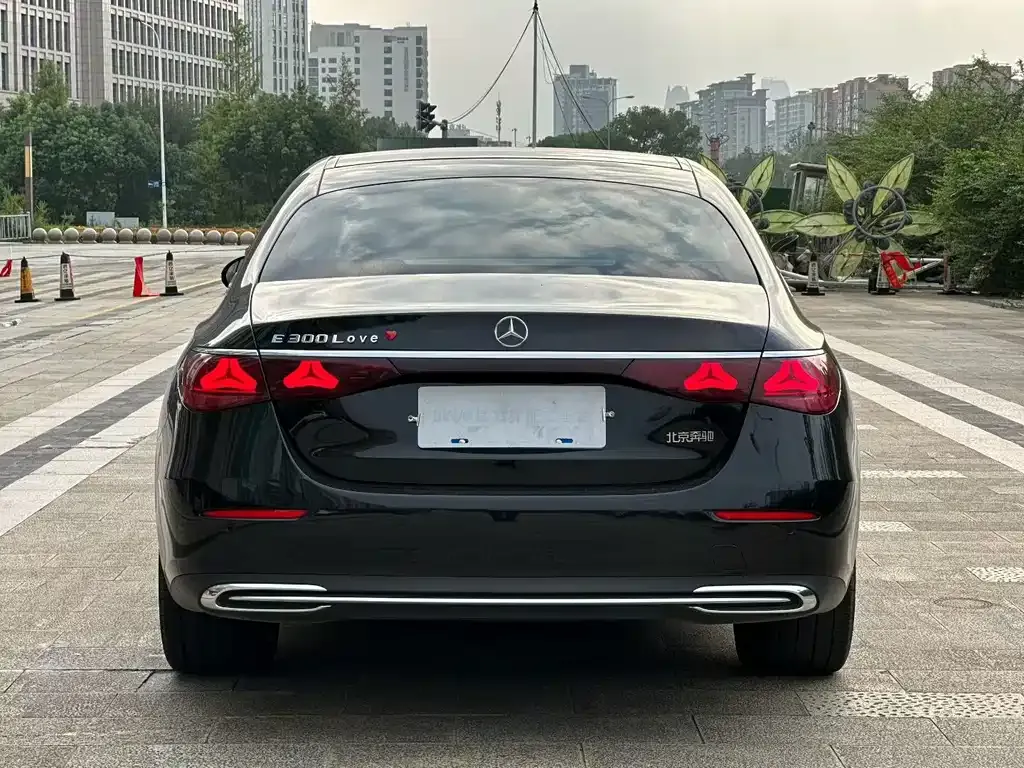 Mercedes-Benz E-Class 2024 из CN, фото 10