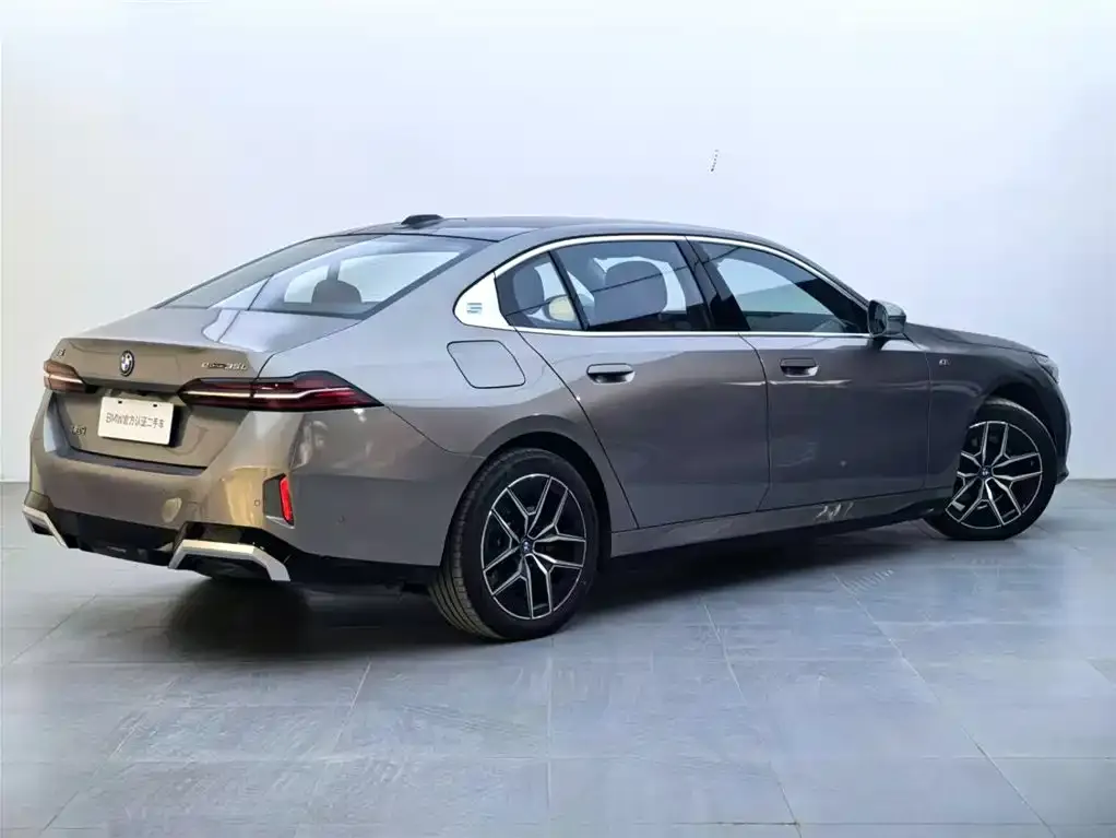 BMW i5 2024 из CN, фото 4