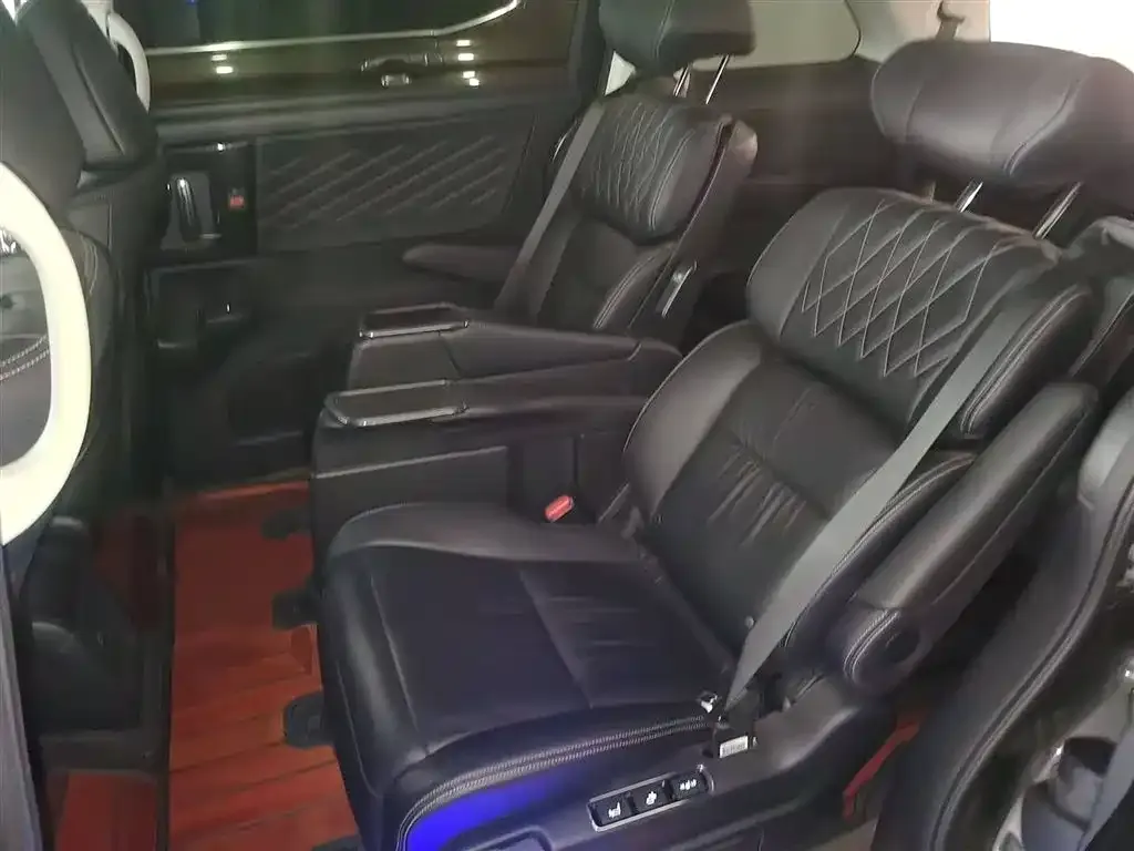 Honda Elysion 2021 из CN, фото 7