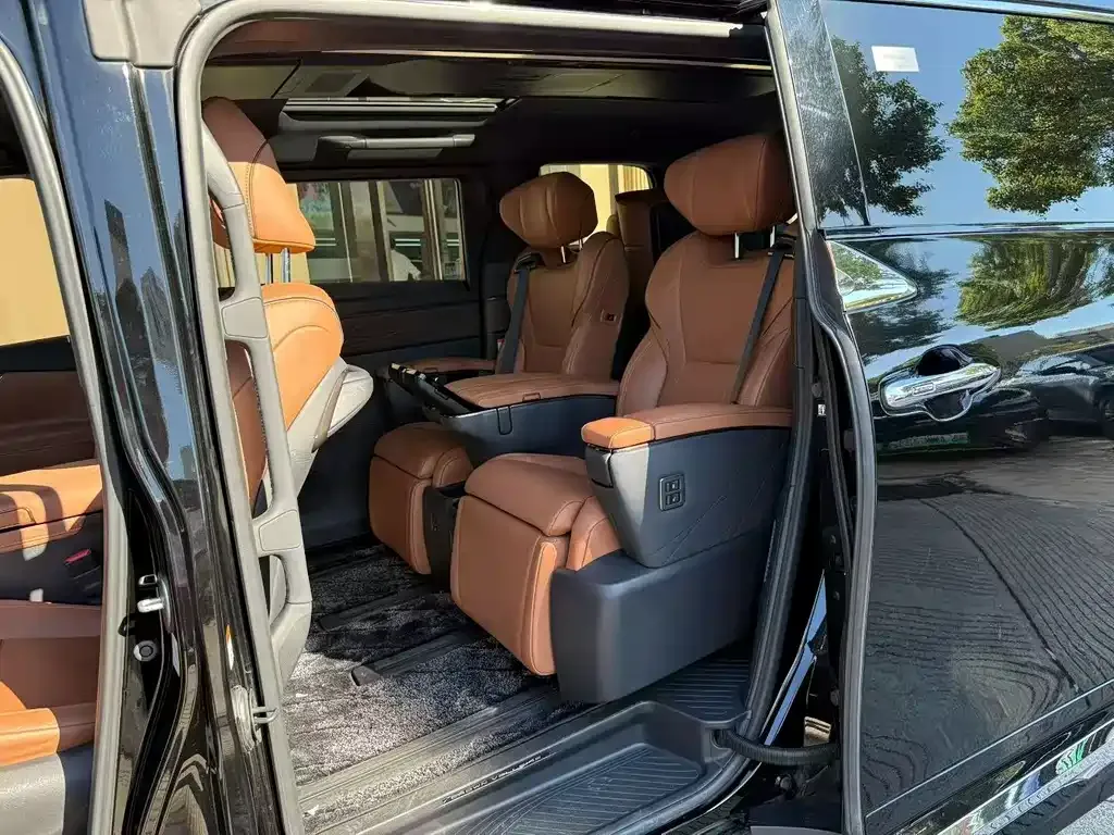 Toyota Vellfire 2023 из CN, фото 4