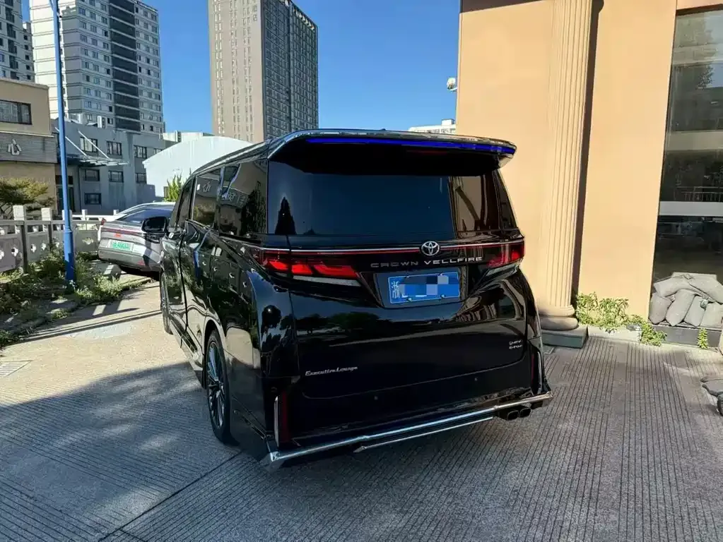 Toyota Vellfire 2023 из CN, фото 6
