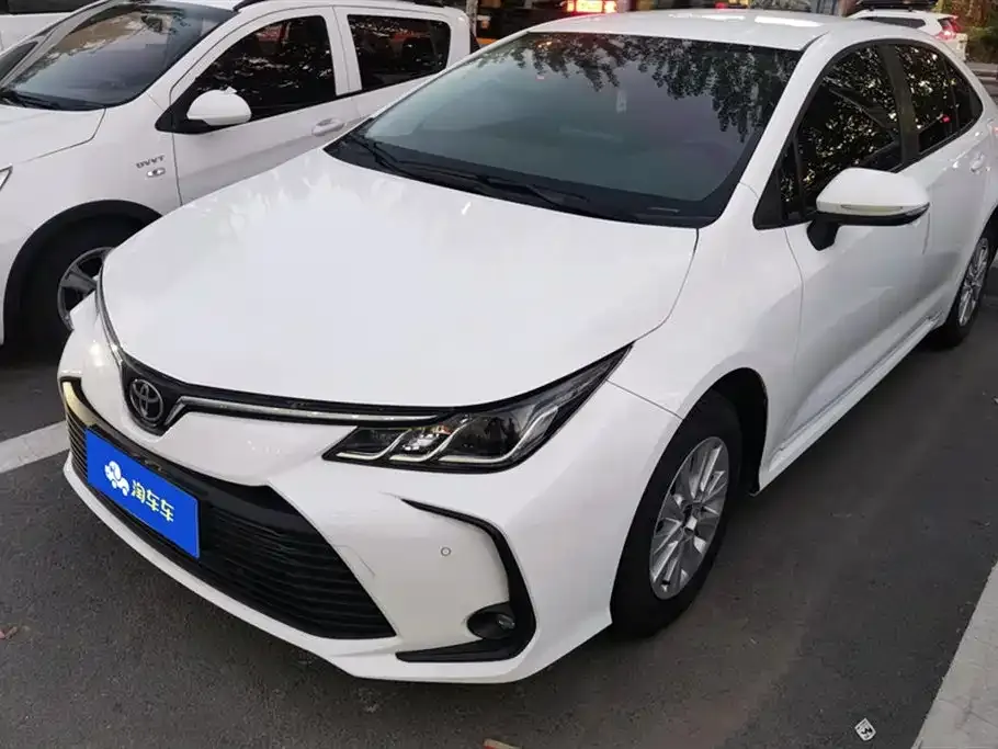 Toyota Corolla 2023 из CN, фото 1