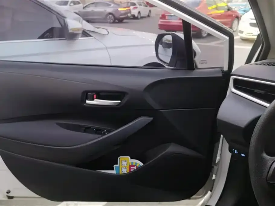 Toyota Corolla 2023 из CN, фото 7