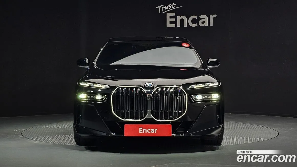 BMW i7 2023 из KR, фото 2