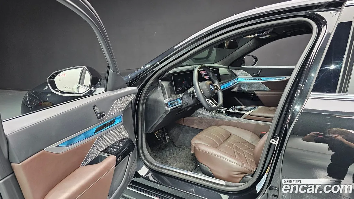 BMW i7 2023 из KR, фото 9