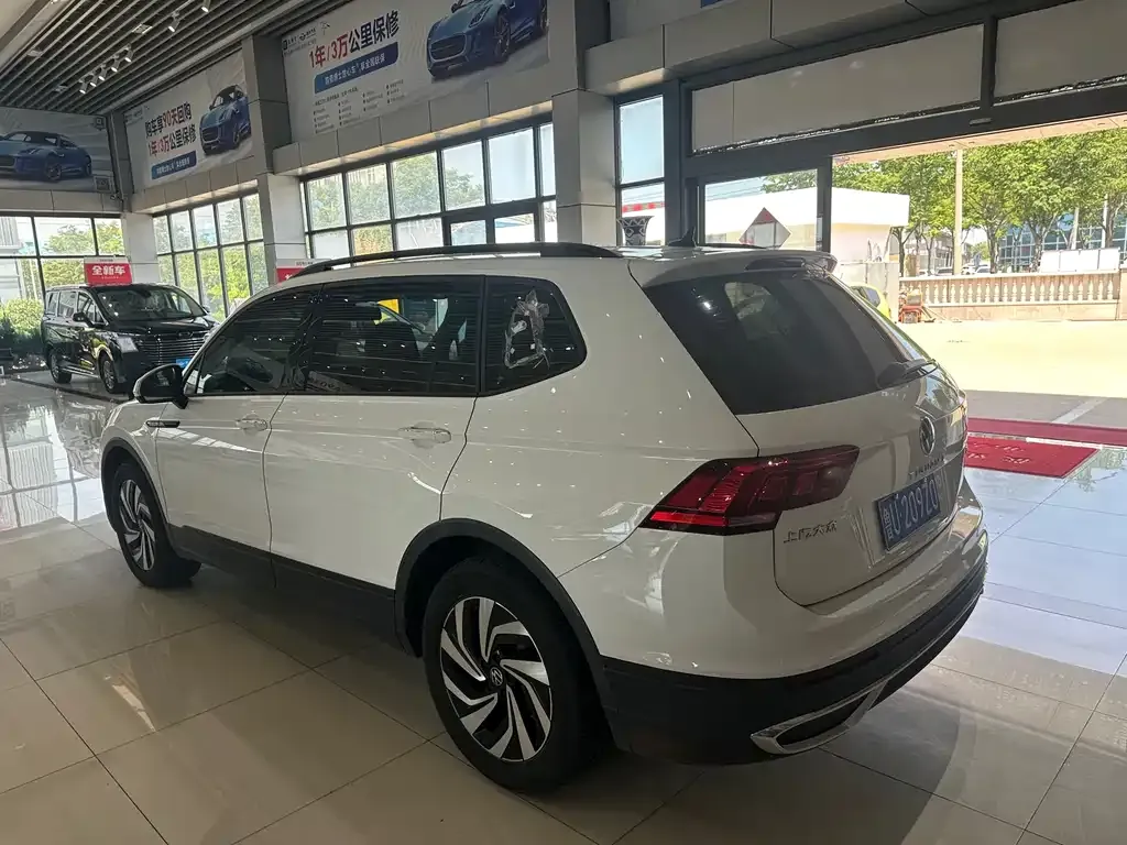 Volkswagen Tiguan L 2022 из CN, фото 4