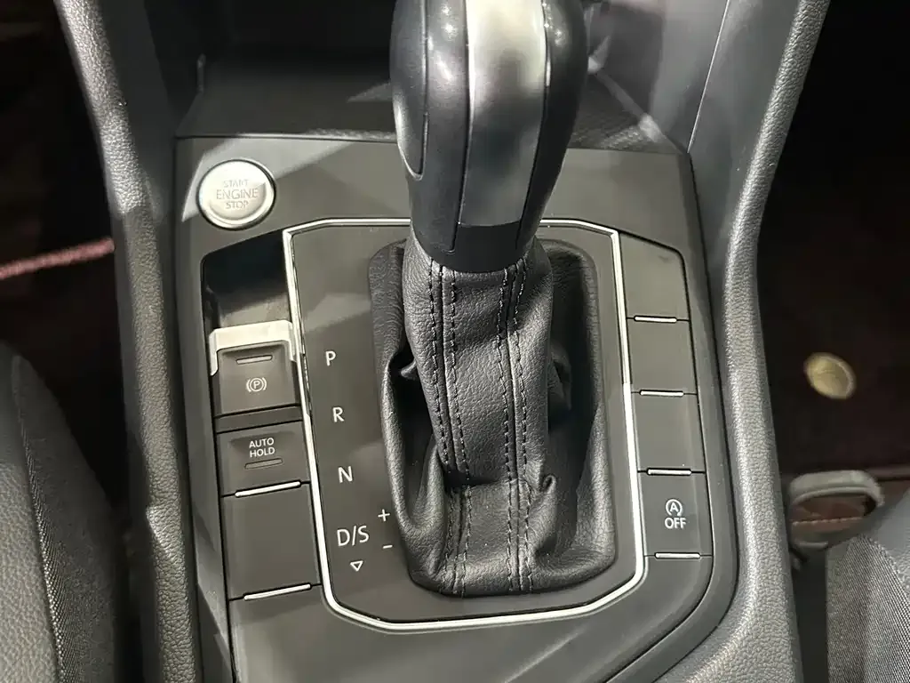 Volkswagen Tiguan L 2022 из CN, фото 9