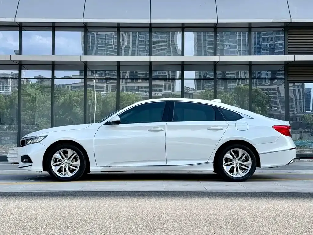 Honda Accord 2021 из CN, фото 3