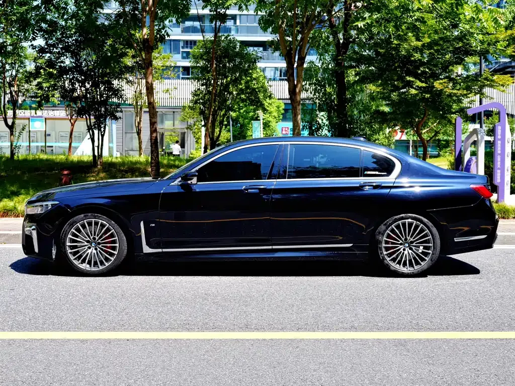 BMW 7 Series — фото 3