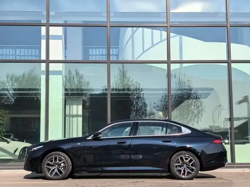 BMW i5 2024 из CN, фото 2