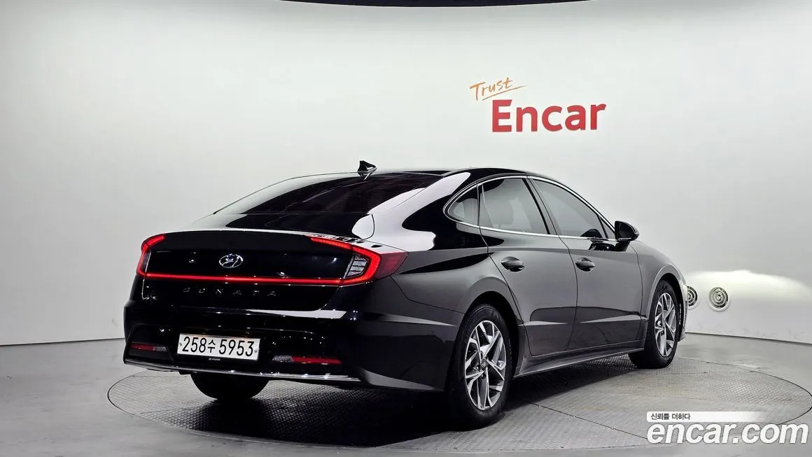 Hyundai Sonata 2022 из KR, фото 2