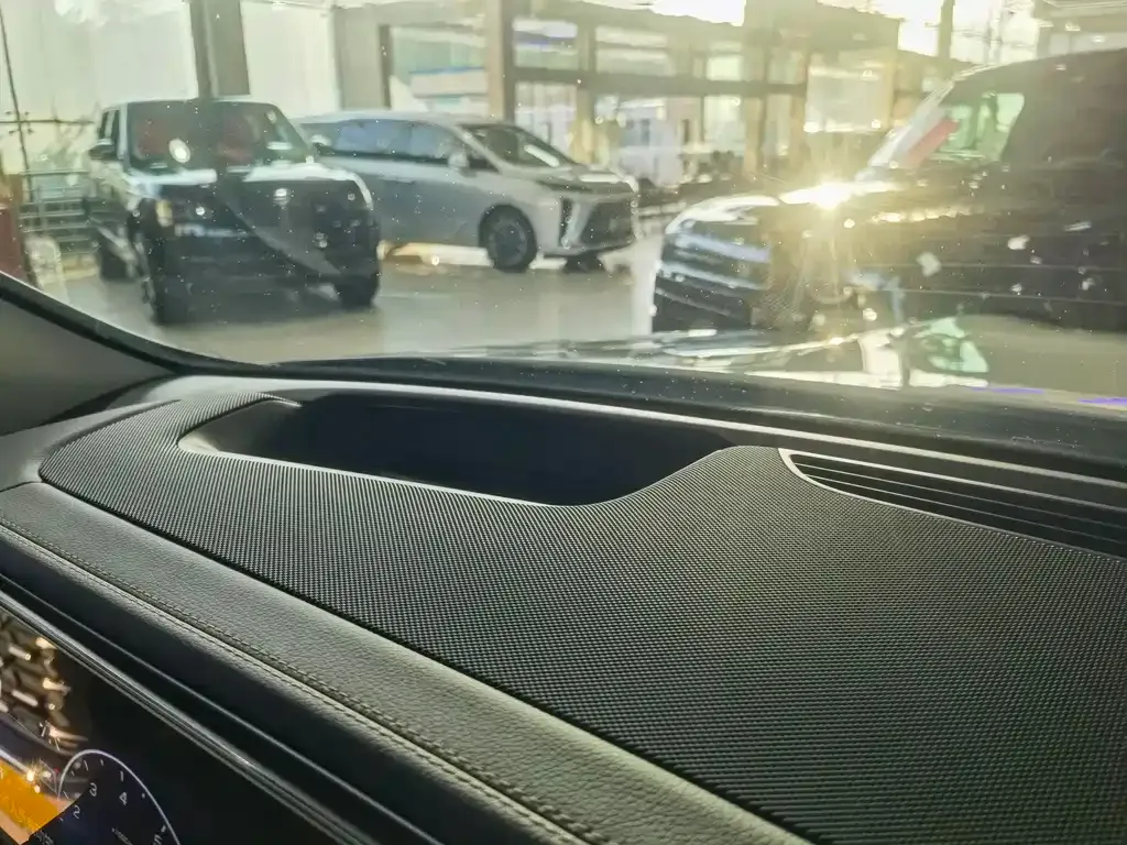 Mercedes-Benz GLS 2023 из CN, фото 4