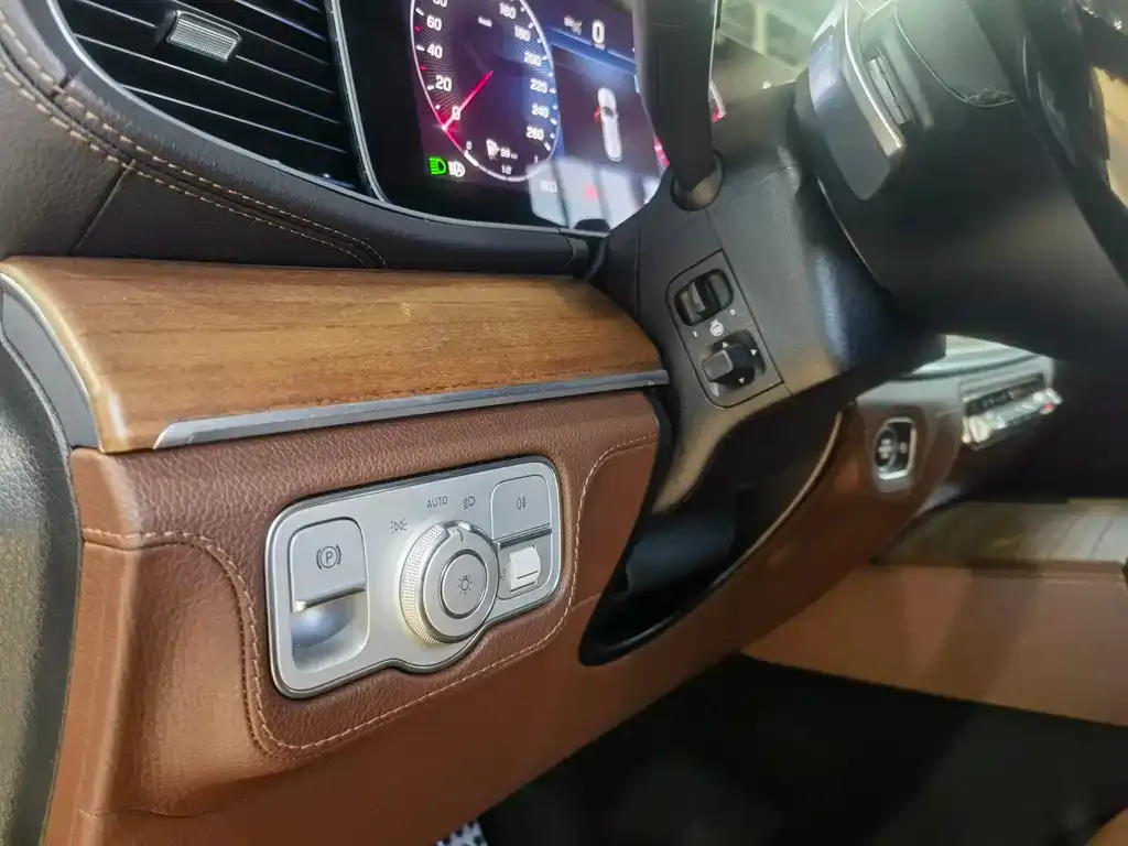 Mercedes-Benz GLS 2023 из CN, фото 7