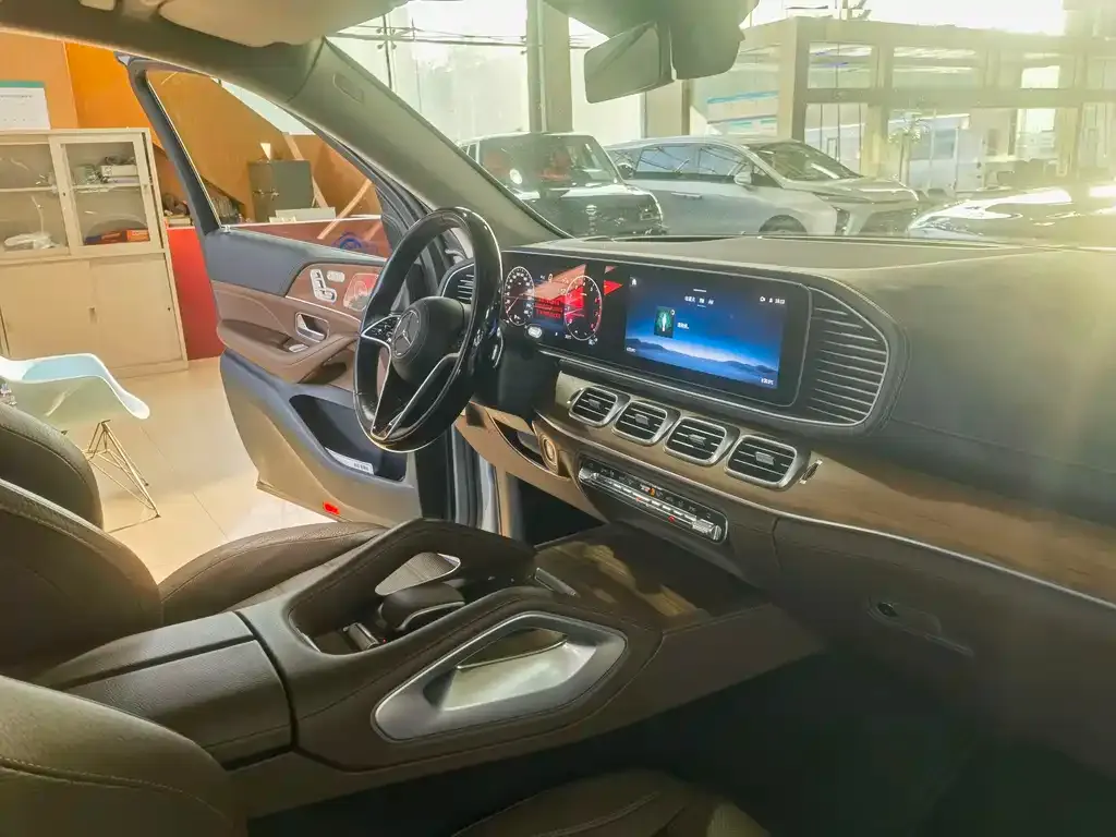 Mercedes-Benz GLS 2023 из CN, фото 8