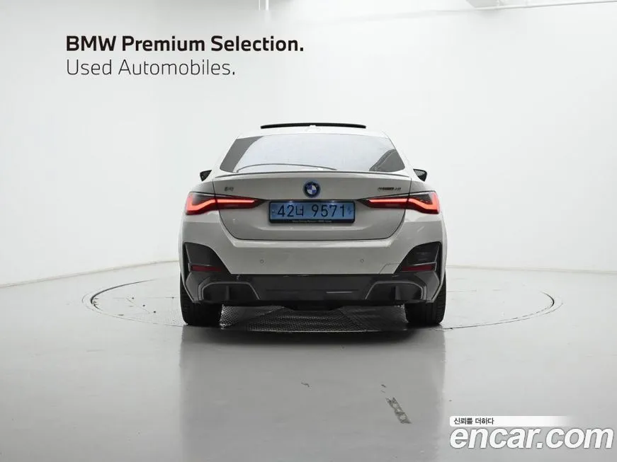 BMW i4 — фото 4