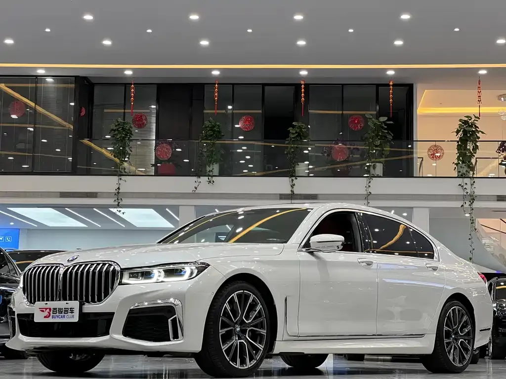 BMW 7 Series 2022 из CN, фото 1