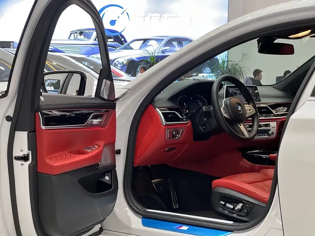 BMW 7 Series 2022 из CN, фото 4