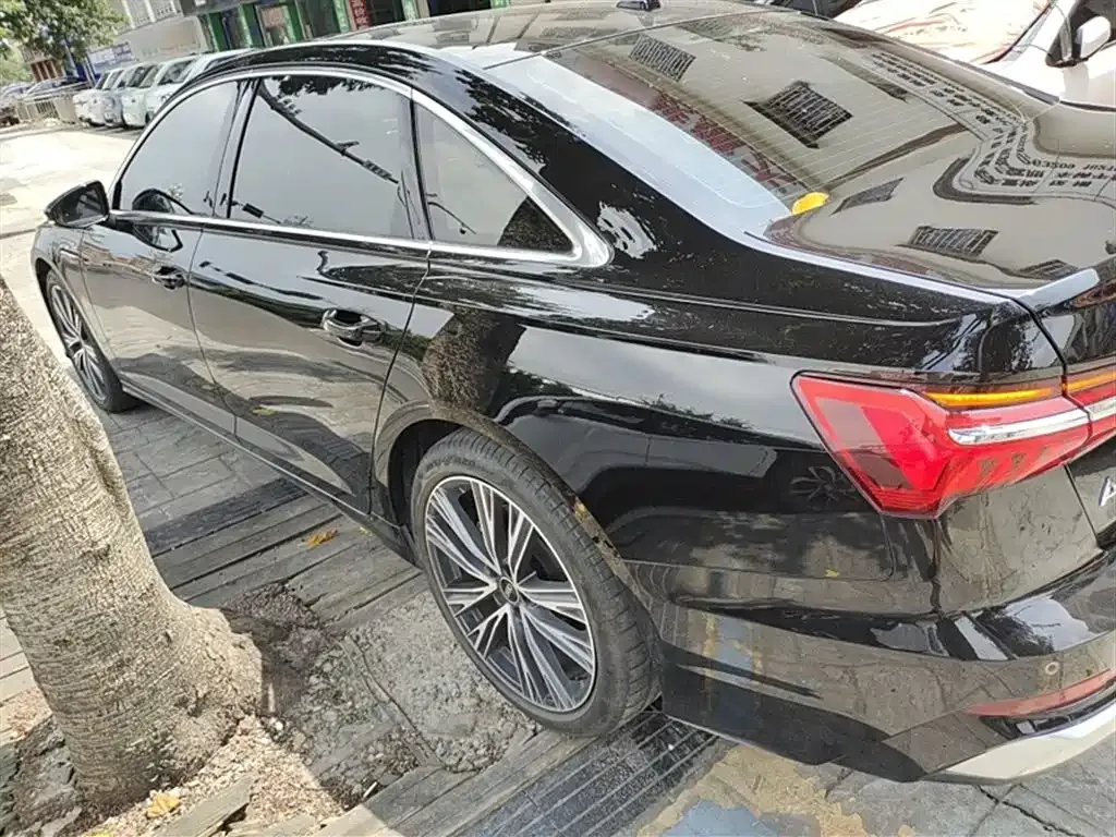 Audi A6L 2023 из CN, фото 10
