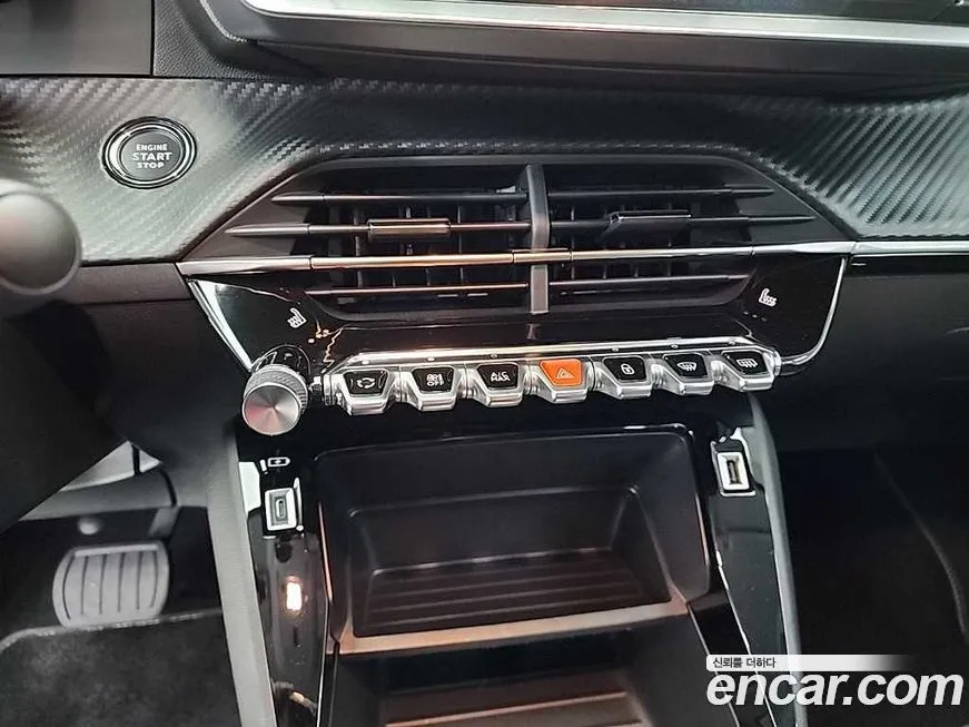 Peugeot 208 2022 из KR, фото 10