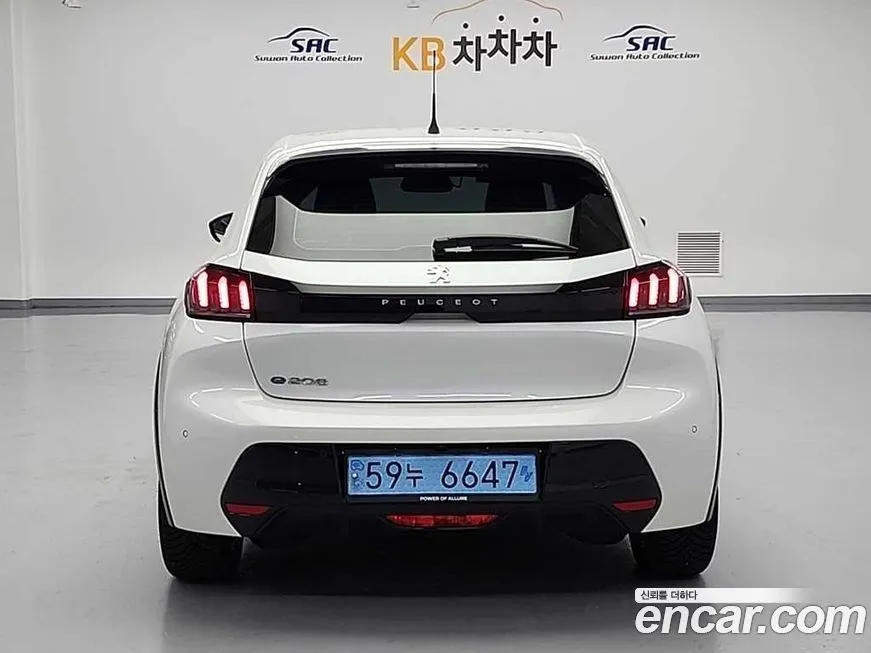 Peugeot 208 2022 из KR, фото 3