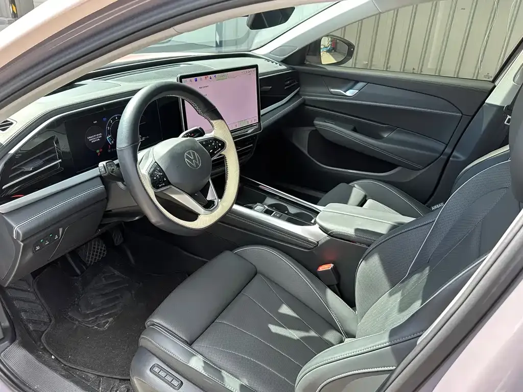 Volkswagen Passat 2024 из CN, фото 4