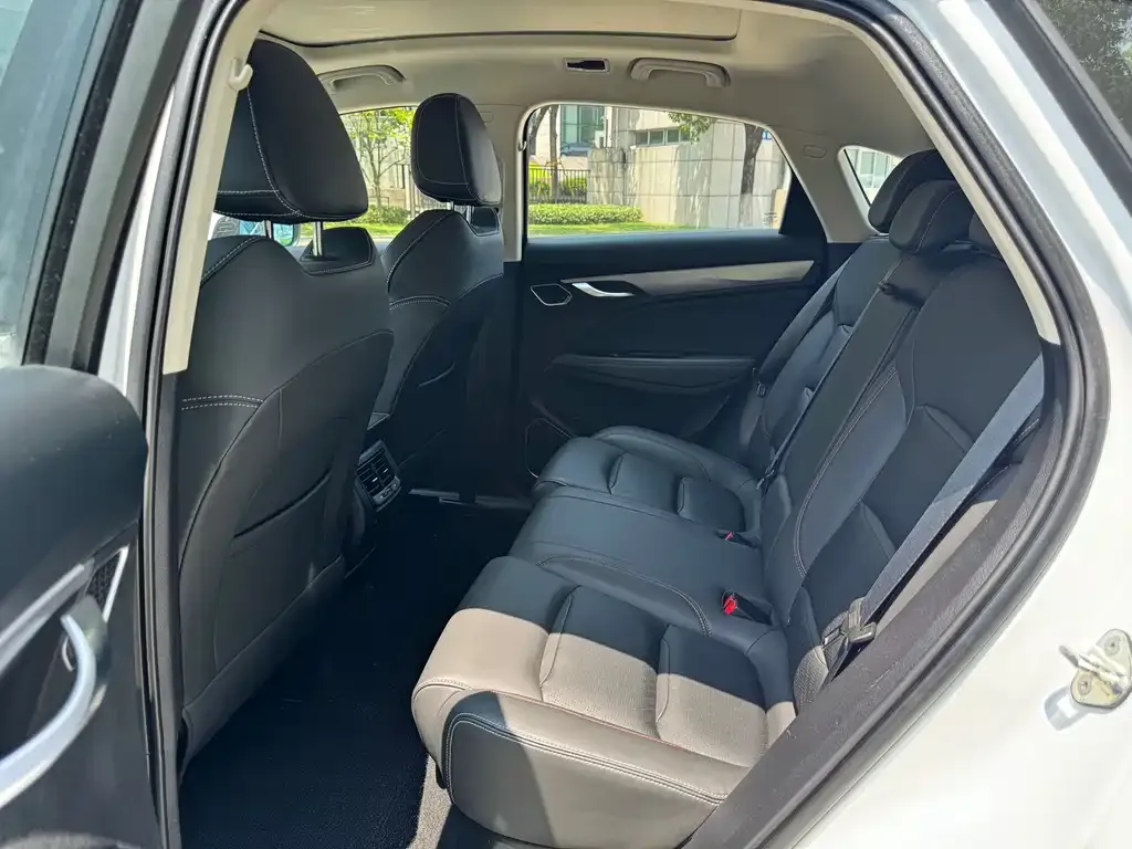 Geely Xingyue S 2023 из CN, фото 4