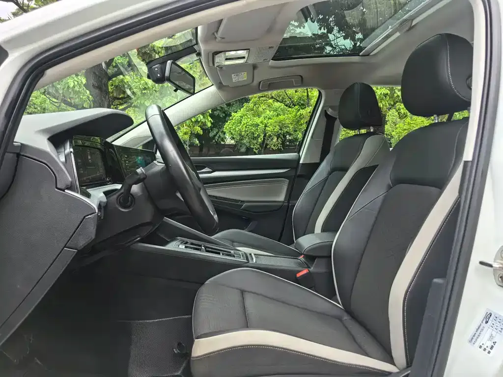 Volkswagen Golf 2022 из CN, фото 10