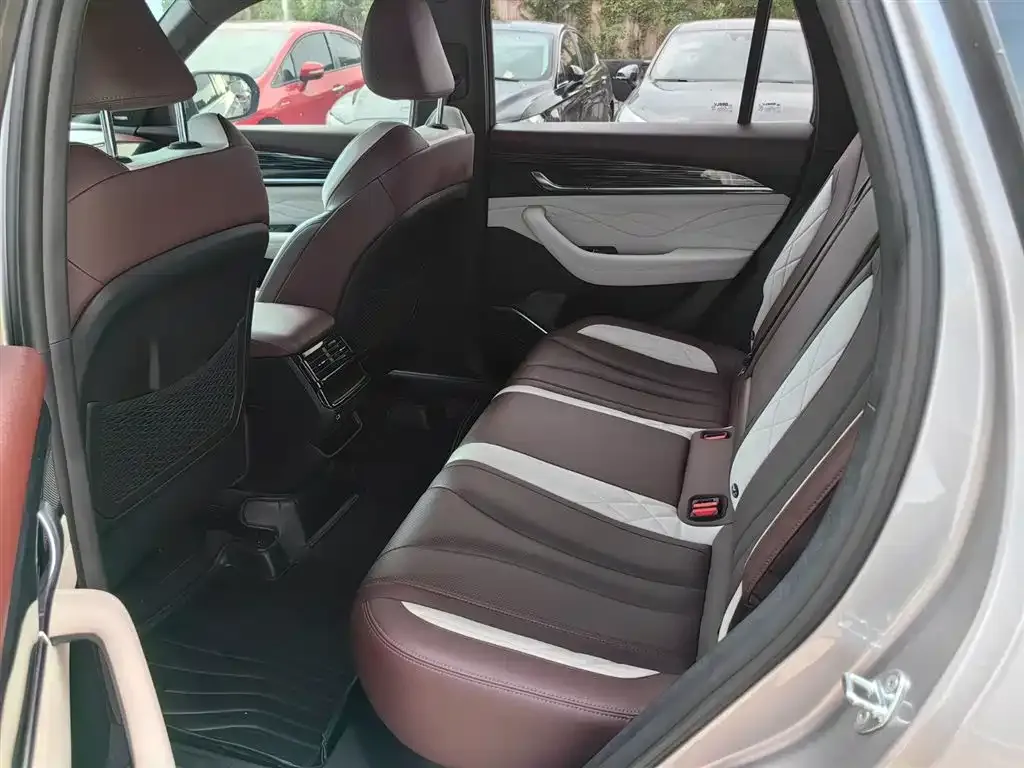 Geely Xingyue L 2022 из CN, фото 9