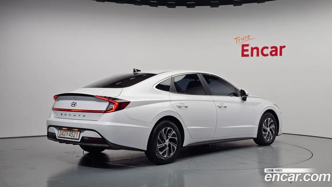 Hyundai Sonata 2022 из KR, фото 2