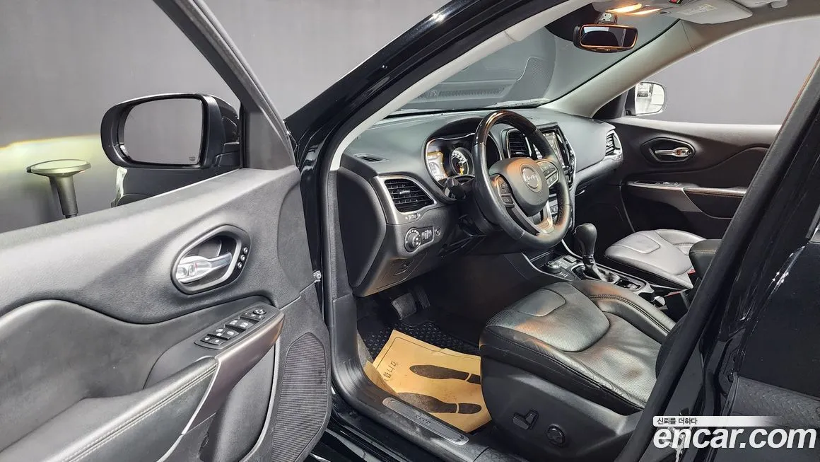 Jeep Cherokee 2021 из KR, фото 10