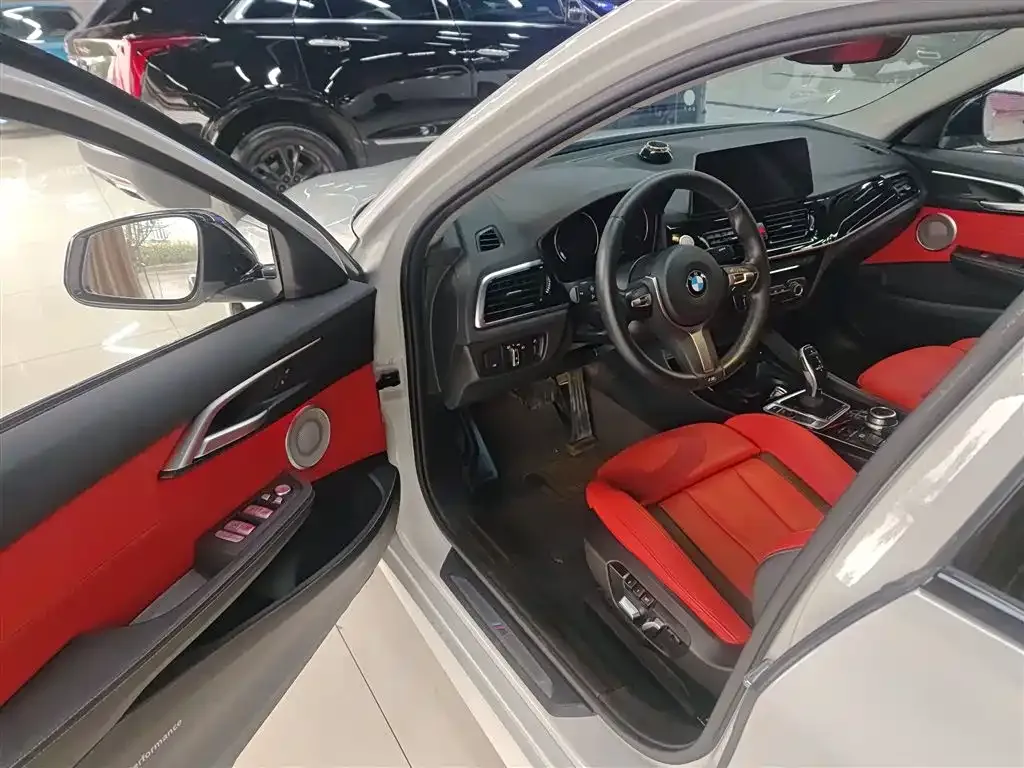 BMW 1 Series 2022 из CN, фото 9