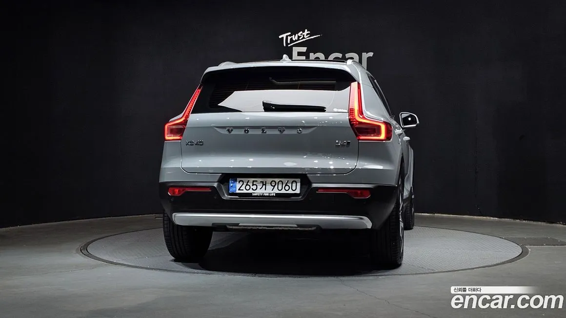 Volvo XC40 2025 из KR, фото 4